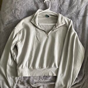 Quarter-Zip Pullover Sweatshirt in Light grey